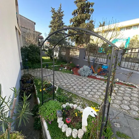 Kristo Appartamento Zara